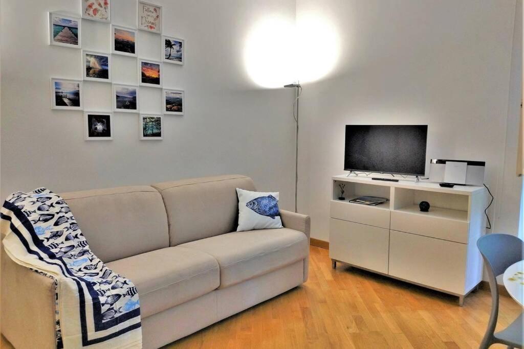 Casaviva - Beautiful Bilo With Shared Pool In Genova Nervi Appartement Buitenkant foto